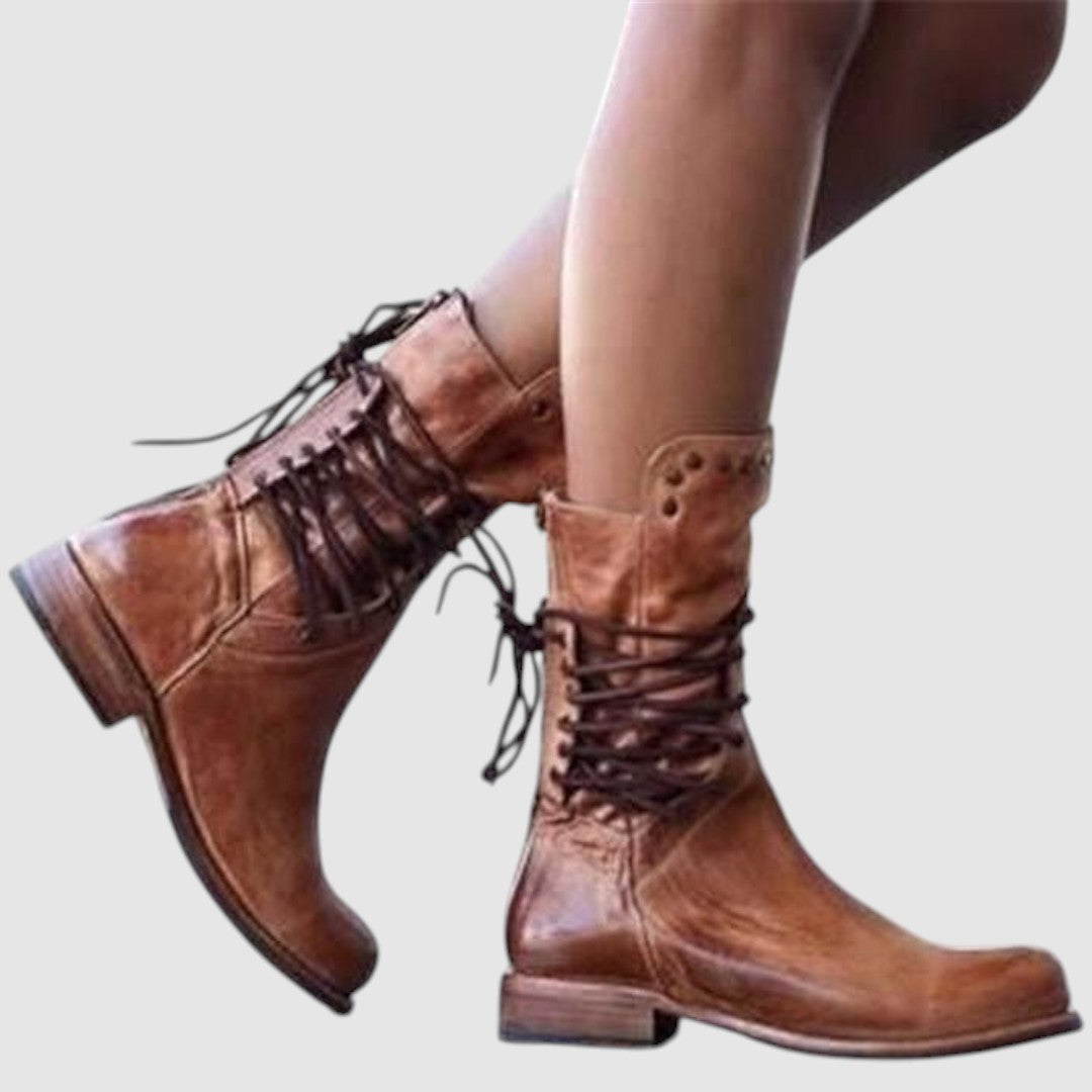 Tereza – sznurowane buty z ćwiekami