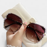 Damskie okulary z gradientowym efektem